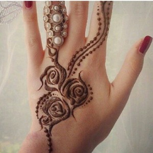 10853042_1528888644043886_1491049186_n-300x300