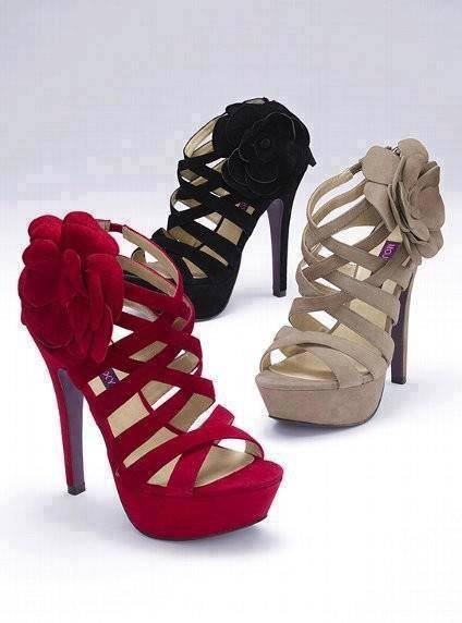 1468576_721448954566497_1234905438_n