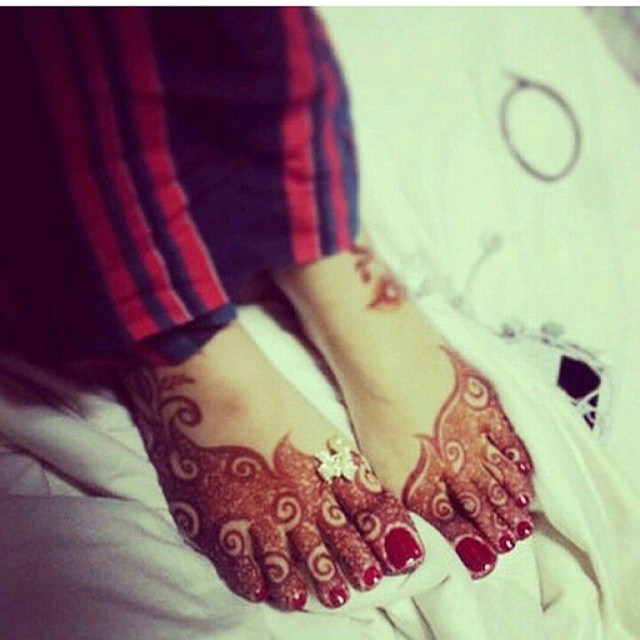 1538371_1601927260035669_1344636549_n