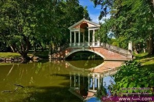 Beautiful-Garden-House-Photos-2-300x199