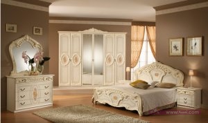 غرفة-نوم-بلون-سن-الفيل-مائلة-للون-الابيض-كلاسيك-فخمة