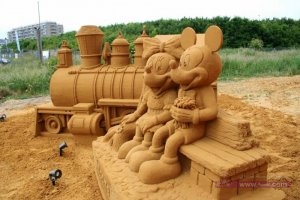 فن-النحت-في-الرمال-700x466