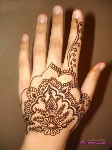Decorate-Bridal-With-Arabic-Mehndi-Designs2