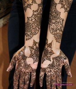 Eid-Mehndi-Designs-For-Girls-And-Women