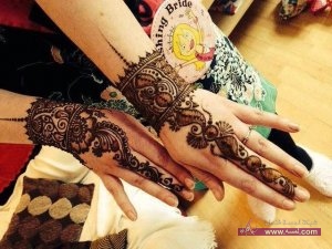 Eid-Mehndi-Designs-For-Girls-And-Women-4