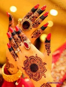 New-Arabian-and-Italian-Mehndi-designs-for-bridals-2013-14-brides-9