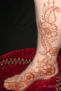 Simple-Eid-Mehndi-Designes-For-Feet1