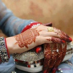 New-Mehndi-Design-Eid-Days-for-Young-Girls-2015-5