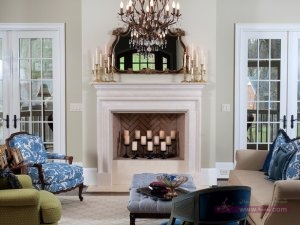 DP_Nielsen-Living-Room-Fireplace-Chandelier_s4x3_lg