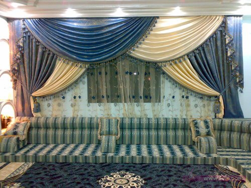 ديكورات مجالس عربية 6b3bbc19cb9b4bb77977c2018e4a379f ديكورات مجالس عربية