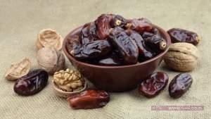 dates-and-nuts2-1024x576