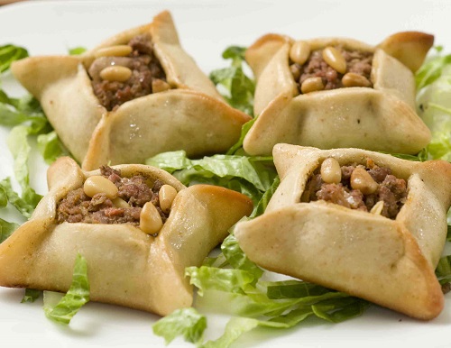 طريقة عمل صفيحة اللحم الشامية Meatpiespis طريقة عمل صفيحة اللحم الشامية