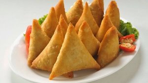 طريقة عمل معجنات المقلية بحشوة الموزاريلا 259 300x169 طريقة عمل معجنات المقلية بحشوة الموزاريلا
