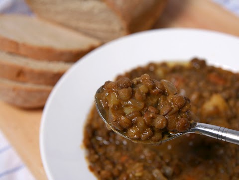 العدس أبو جبة أو العدس الأسود أو الأسمر lentil العدس أبو جبة أو العدس الأسود أو الأسمر