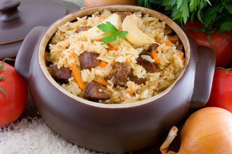 أرز بخاري باللحم وشوربة الطماطم ومهلبية قمر الدين وأومليت 0 أرز بخاري باللحم وشوربة الطماطم ومهلبية قمر الدين وأومليت