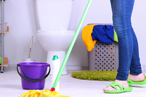نصائح للتخلص من رطوبة الحمام Bathroom floor cleaning نصائح للتخلص من رطوبة الحمام