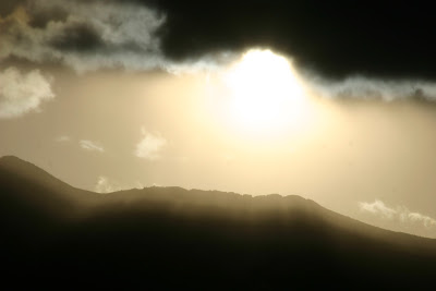 لا تستسلم Light in darkness لا تستسلم