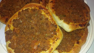 الطريقة صفيحة بصلصة الطماطم والطعم غير شكل مممم 13310494 577686429070254 5173365855580168897 n الطريقة صفيحة بصلصة الطماطم والطعم غير شكل مممم