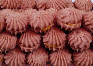 بيتى فور بالشيكولاتة petit four chocolat jelly 1467580990 بيتى فور بالشيكولاتة