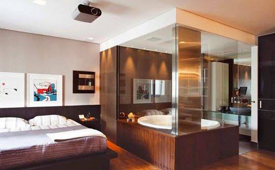 تصاميم لـ الحمام بـ حواجز زجاجية في غرفة النوم الرئيسية شبكة لمسة