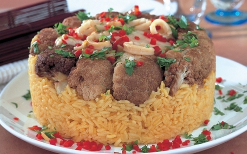 مقلوبة القرنبيط بقطع الدجاج اكلات رمضان 1 مقلوبة القرنبيط بقطع الدجاج اكلات رمضان