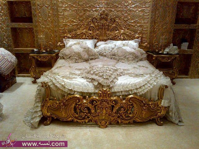 395319_380227775381692_198059093_n