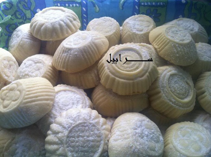 معمول بطريقة جديدة ولذيذةوخفيف وهش ويذوب بالفم IMG 1318 700x522 معمول بطريقة جديدة ولذيذةوخفيف وهش ويذوب بالفم