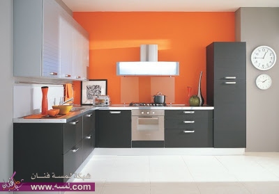 Kitchen-with-orange-wall+paint-3