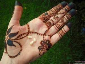 asaan-simple-mehndi-designs-300x225