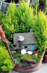 broken-flower-pot-fairy-gardens-8