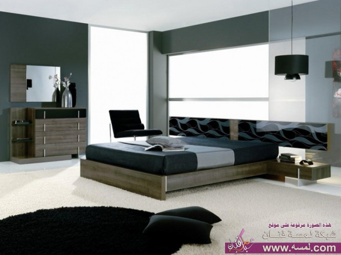 grey-color-ideal-bedroom-design-700x525