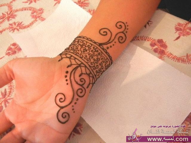 img_ستايل_حنا_على_شكل_اسوارة_للمعصم__henna__Henna_wrist.preview