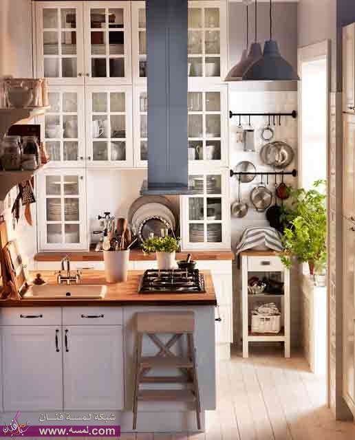 اروع افكار تصميمات المطابخ في اقل مساحه ممكنه 2014 small kitchen with lots of vertical storage spaceD8A7D8B4D98 اروع افكار تصميمات المطابخ في اقل مساحه ممكنه 2014