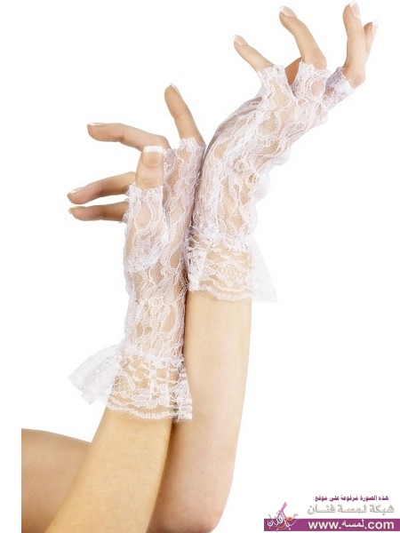 yarım-parmaklı-dantelli-gelin-eldiven-modeli