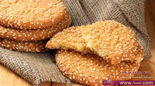 بسكوت السمسم الهش والراائع بسكوت السمسم بسكوت السمسم الهش والراائع